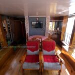upper deck 1 bedroom houseboat