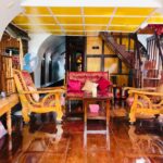 1bedroom traditional style houseboat