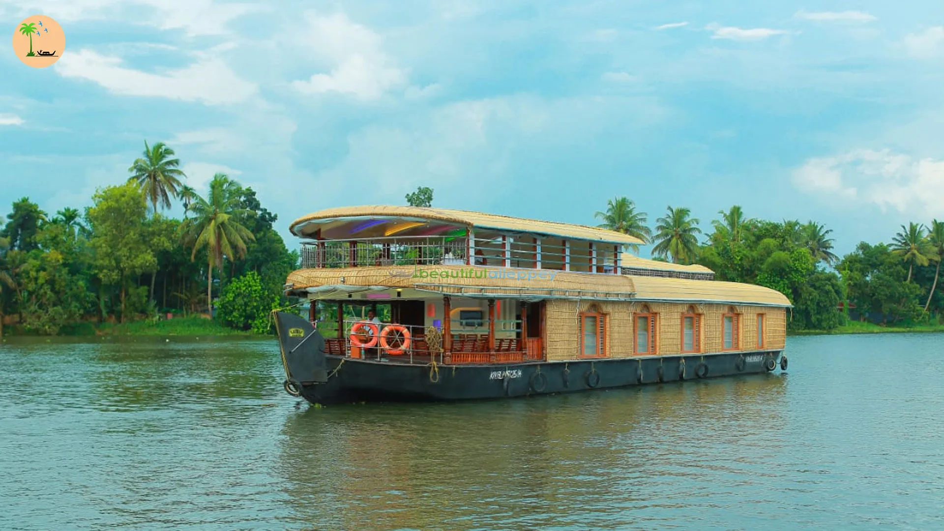 4 bedroom houseboat