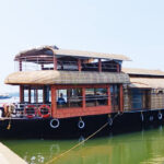 Premium houseboat