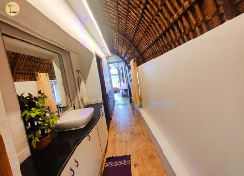 deluxe houseboat kerala