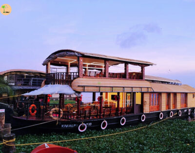 Two Bedroom Deluxe Houseboat with Upper Deck  Hbcode: ANI02