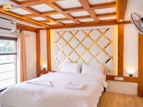 premium 3 bedroom boathouse in alleppey kerala