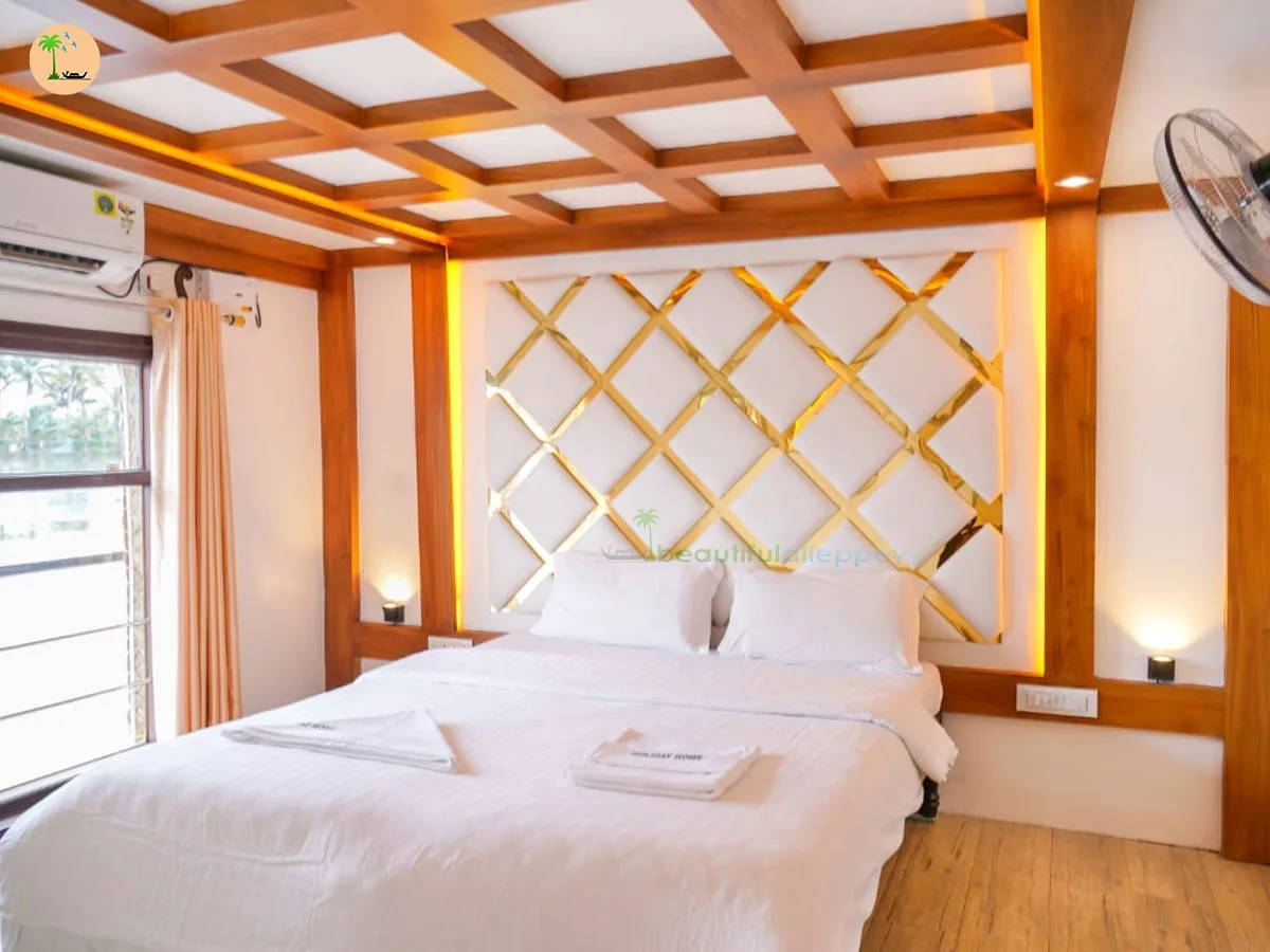 premium 3 bedroom boathouse in alleppey kerala