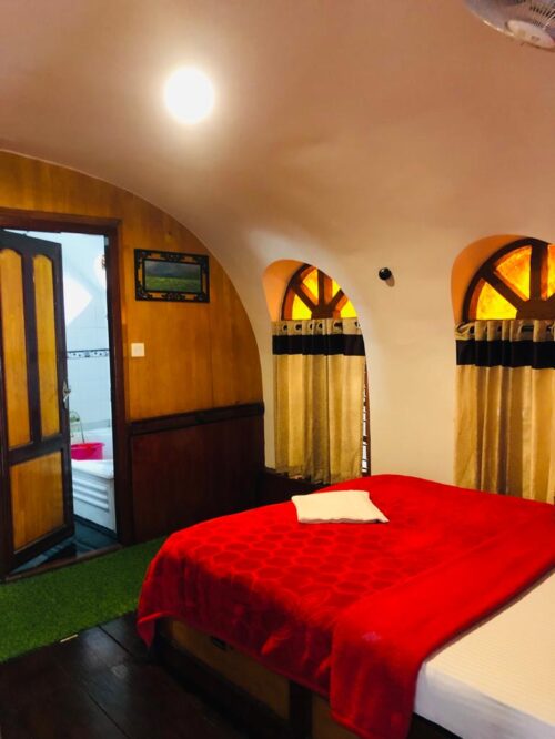 traditional 1 bedroom houseboat alleppey