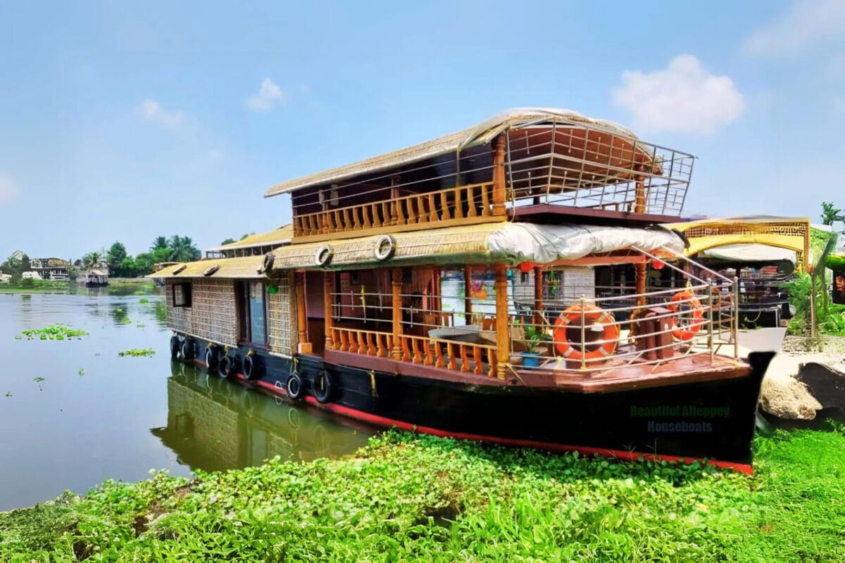 1 Bedroom deluxe houseboat alleppey