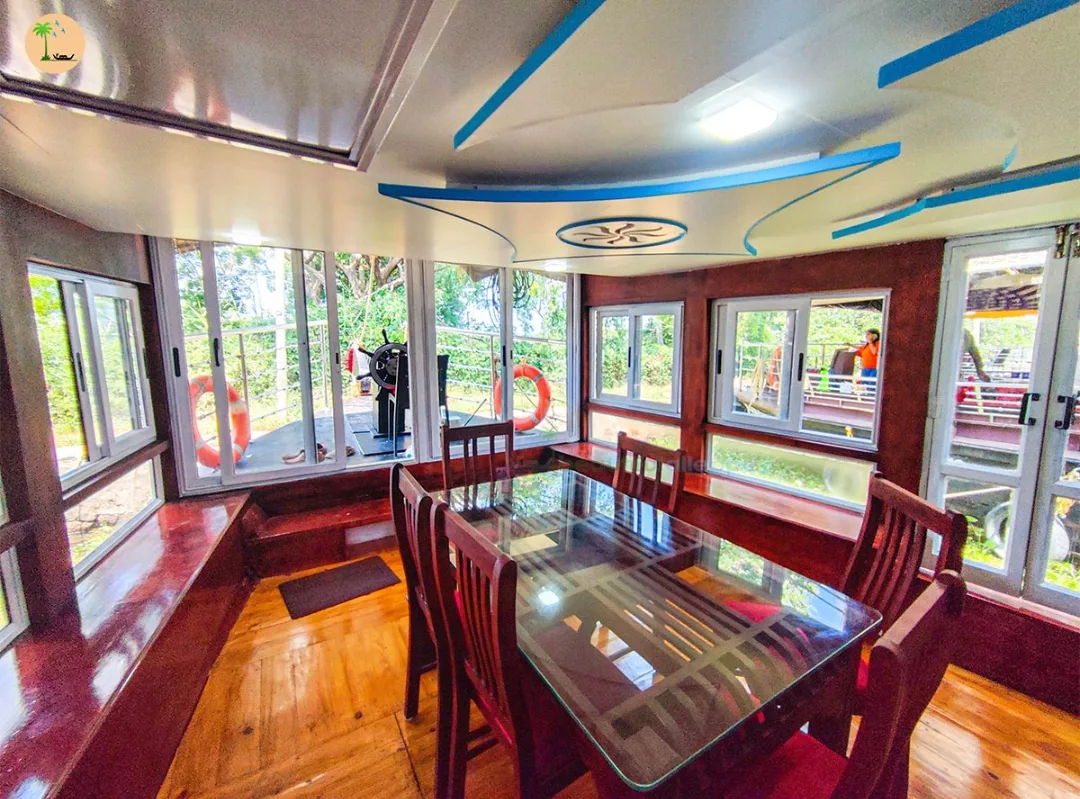 houseboat with ac dining area alleppey