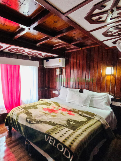 deluxe 1 bedroom boat in alappuzha