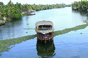 house boat trip in kerala