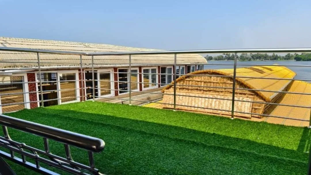 Open Upper Deck Area Open Upper Deck Area