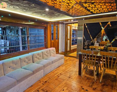 One Bedroom Premium Houseboat with Upper Deck Hbcode: KMA01