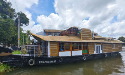 One Bedroom Deluxe Houseboat with Upper Deck Hbcode: BGR01