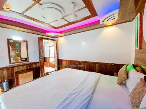premium ac bedroom in alleppey houseboat