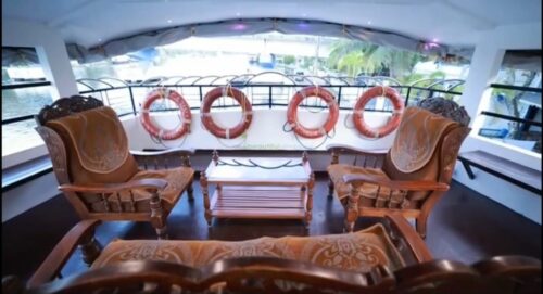 upper deck in alleppey houseboat