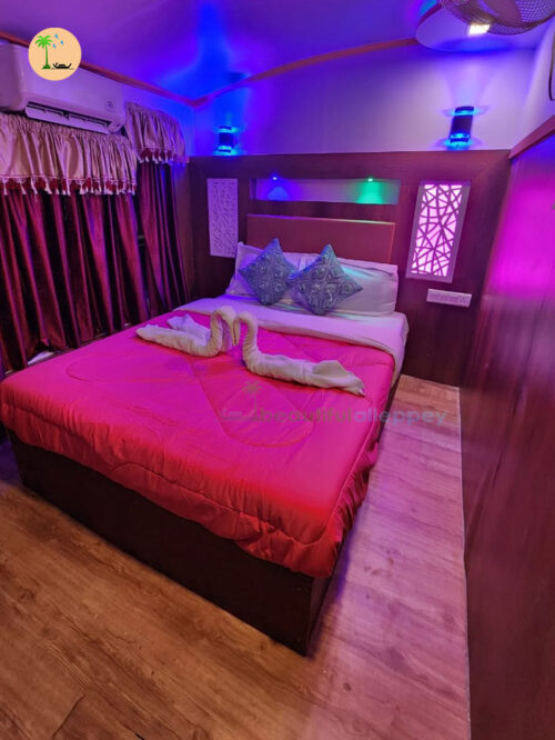 houseboat for couples in alleppey