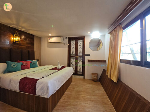 houseboat in alleppey