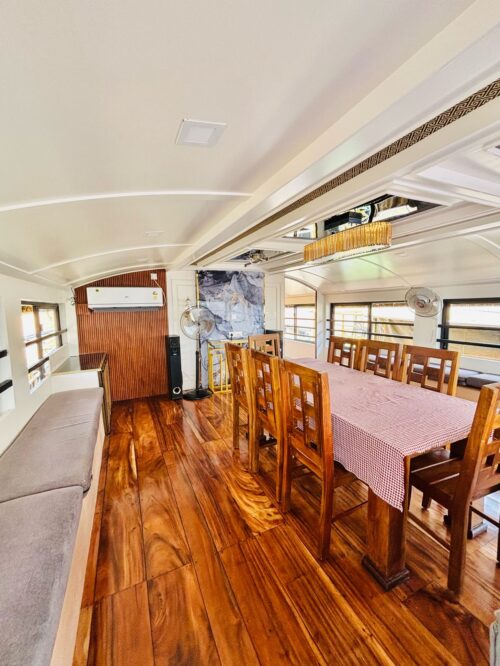 dining in houseboat alleppey
