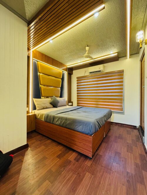 premium ac bedroom houseboat