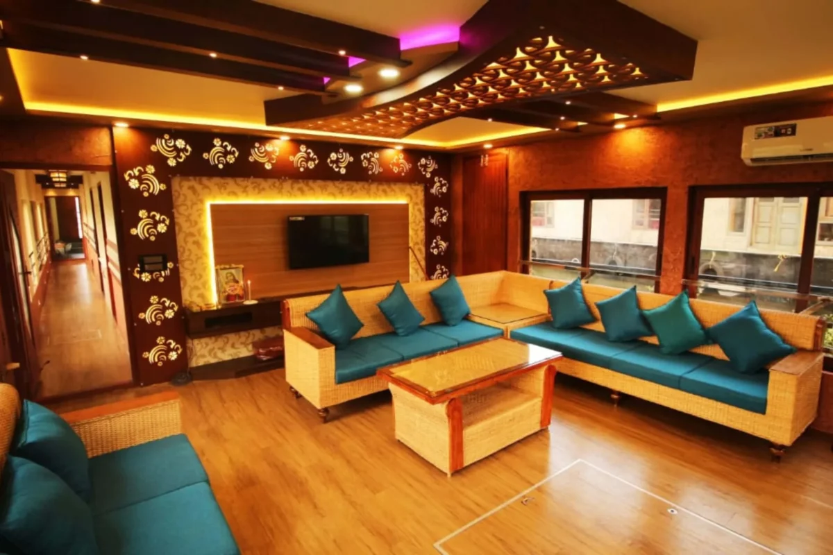 luxury alleppey houseboat