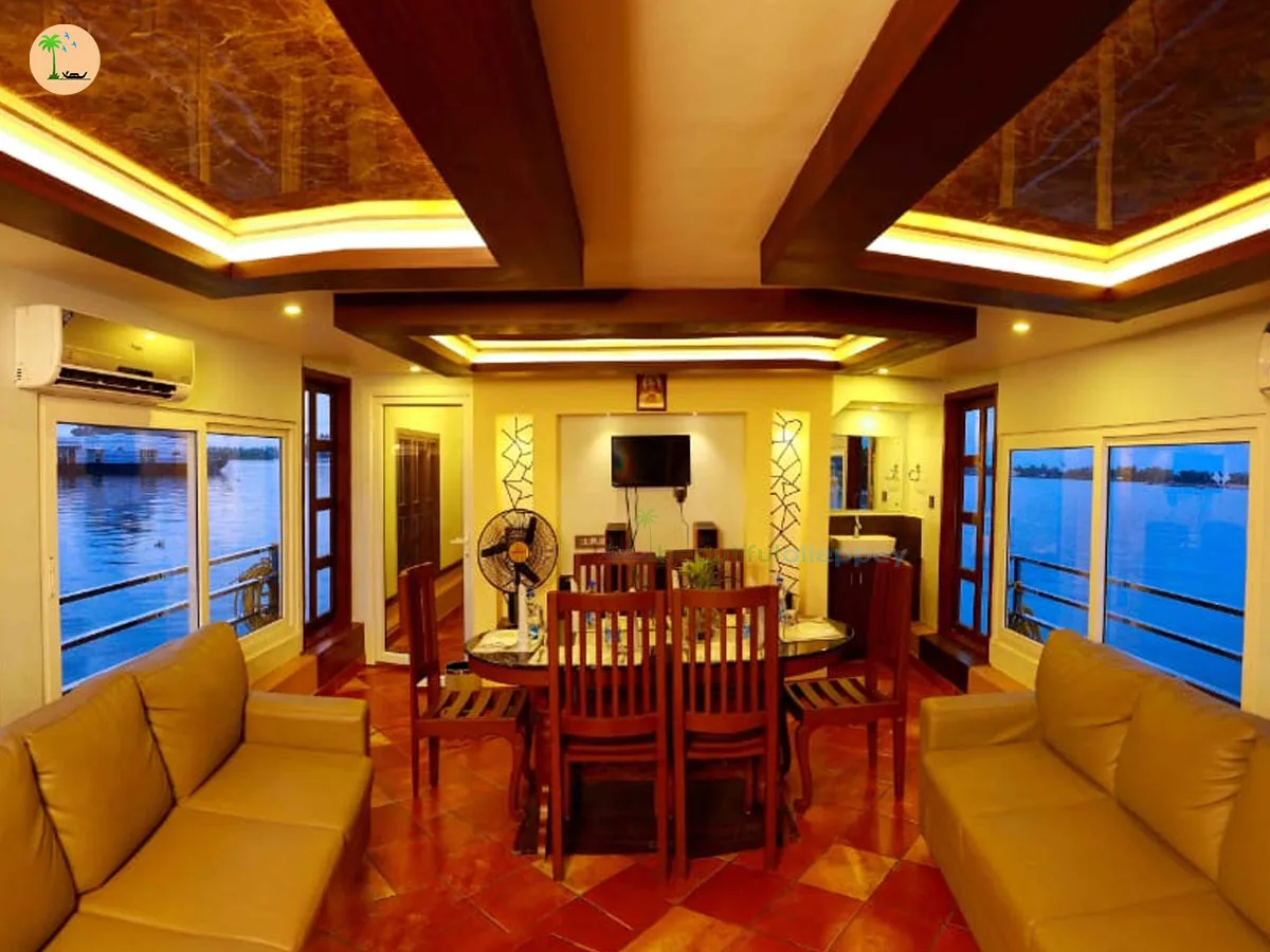 alleppey houseboat ac dining