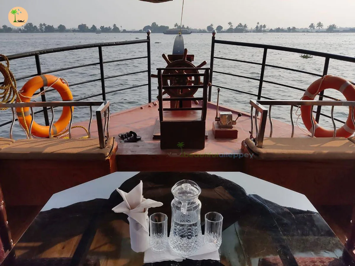 alleppey backwater houseboat trip