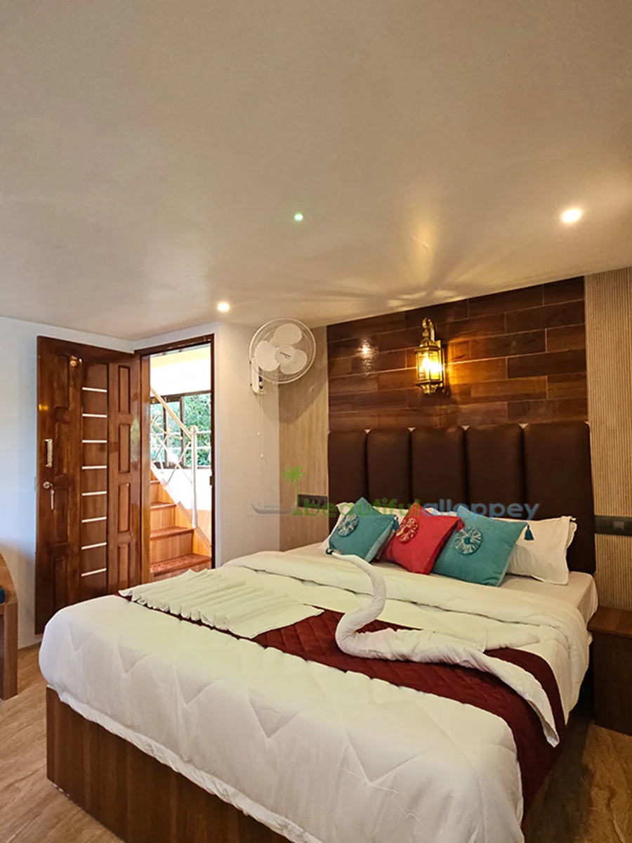 3 Bedroom premium houseboat alleppey
