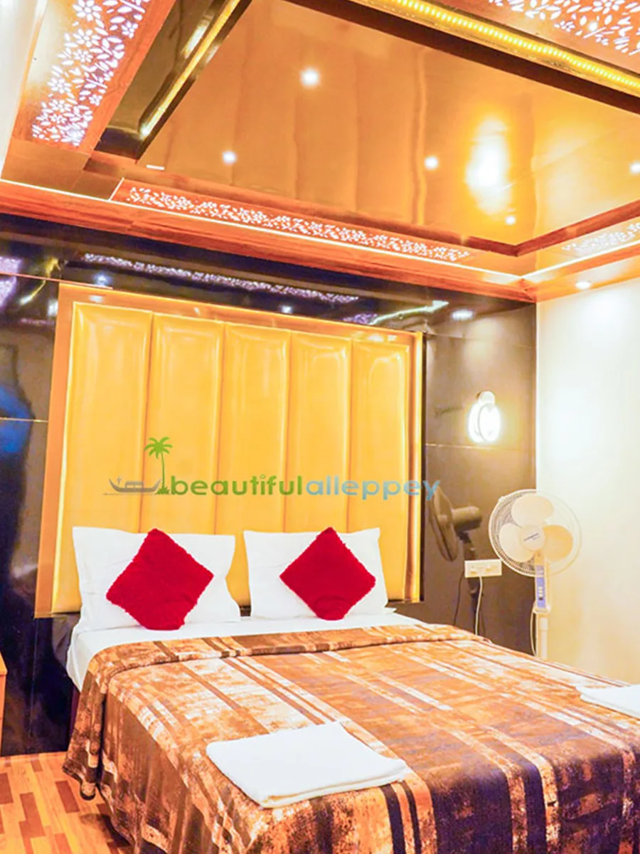 alappuzha boat house kerala