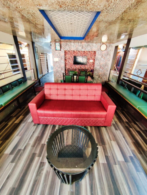 1 bedroom deluxe houseboat in alleppey for honeymoon