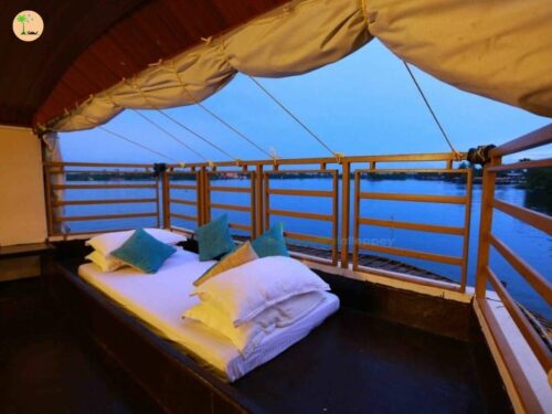 upper deck in alleppey kerala