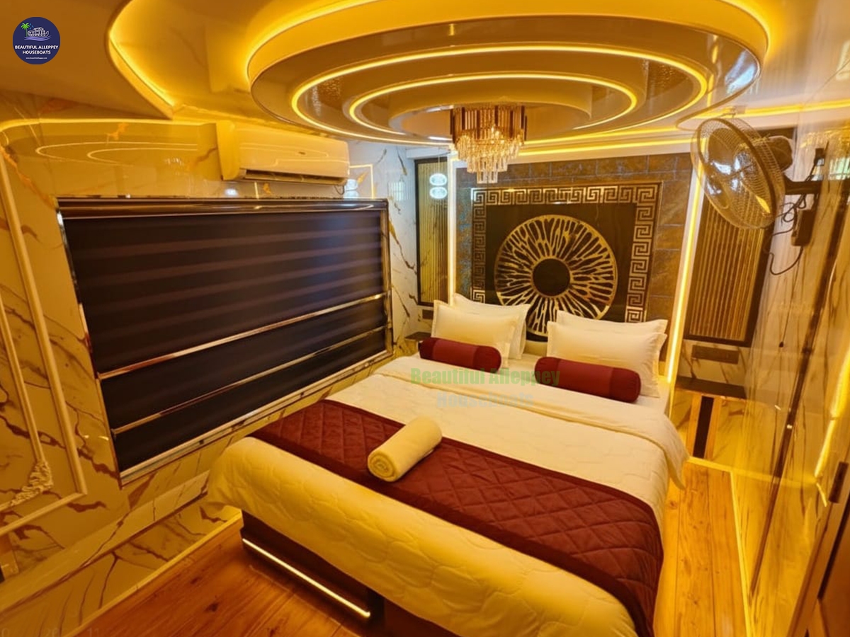 1-Bedroom-Premium-houseboat-for-honeymoon---01 Premium 1 bedroom houeboat in alleppey backwater for honeymoon