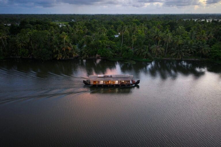 Scenic Backwater Cruising in Alleppey Kerala