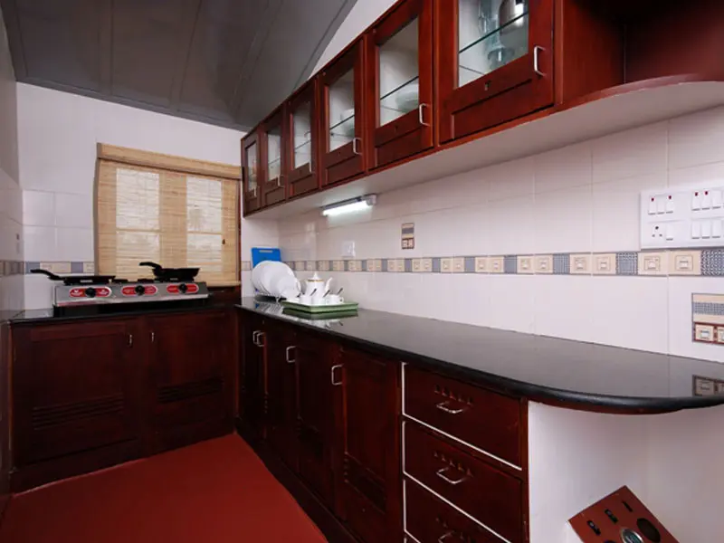 kitchen in alleppey houseboat for preparing food onboard