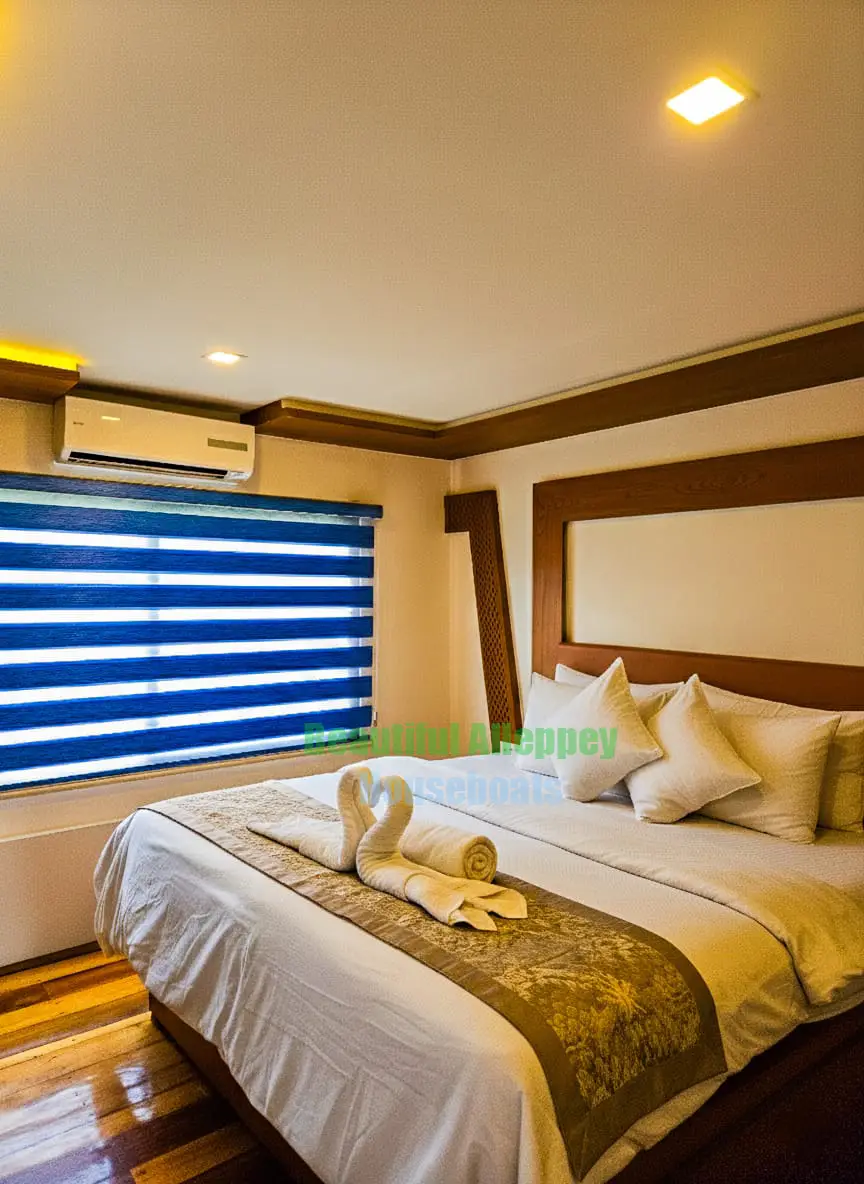 2-bedroom-premium-houseboat-in-alleppey 2-bedroom-premium-houseboat-in-alleppey