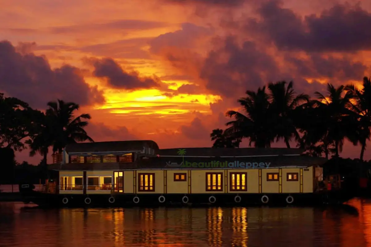 3 Bedroom Kerala Premium Houseboat