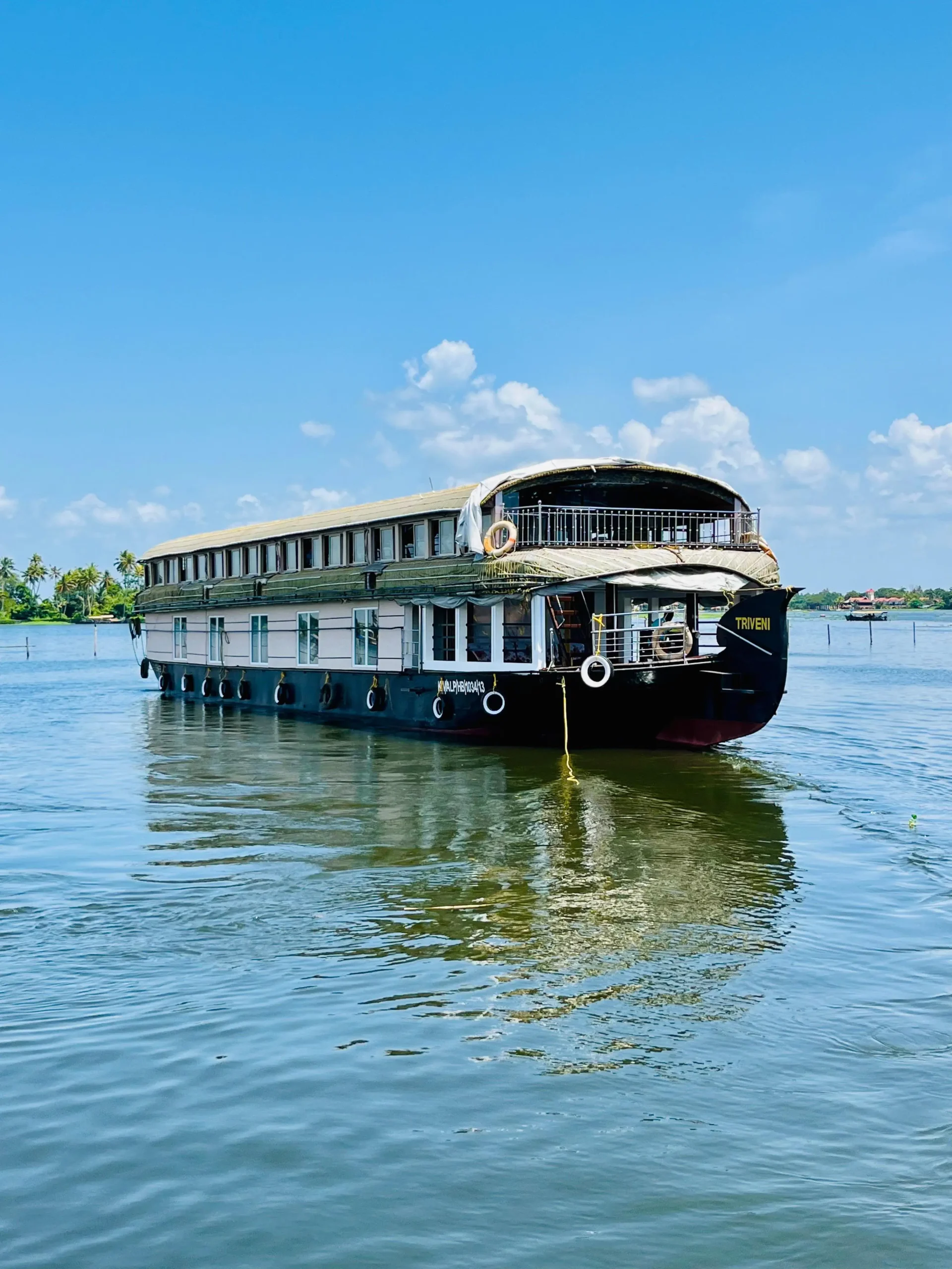 6 bedroom houseboat in Alleppey Kerala backwaters