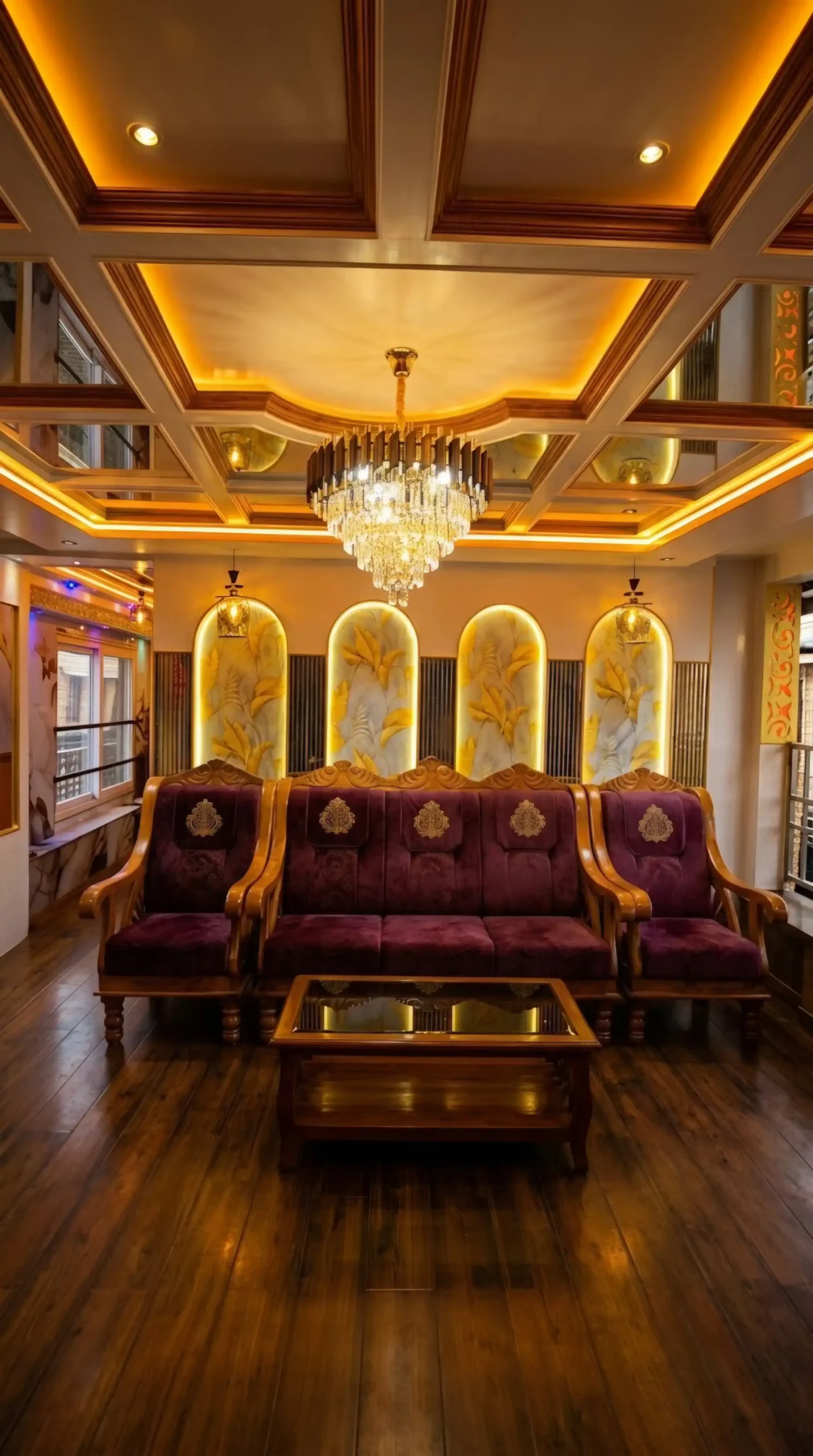 6 bedroom premium houseboat in alleppey full time ac