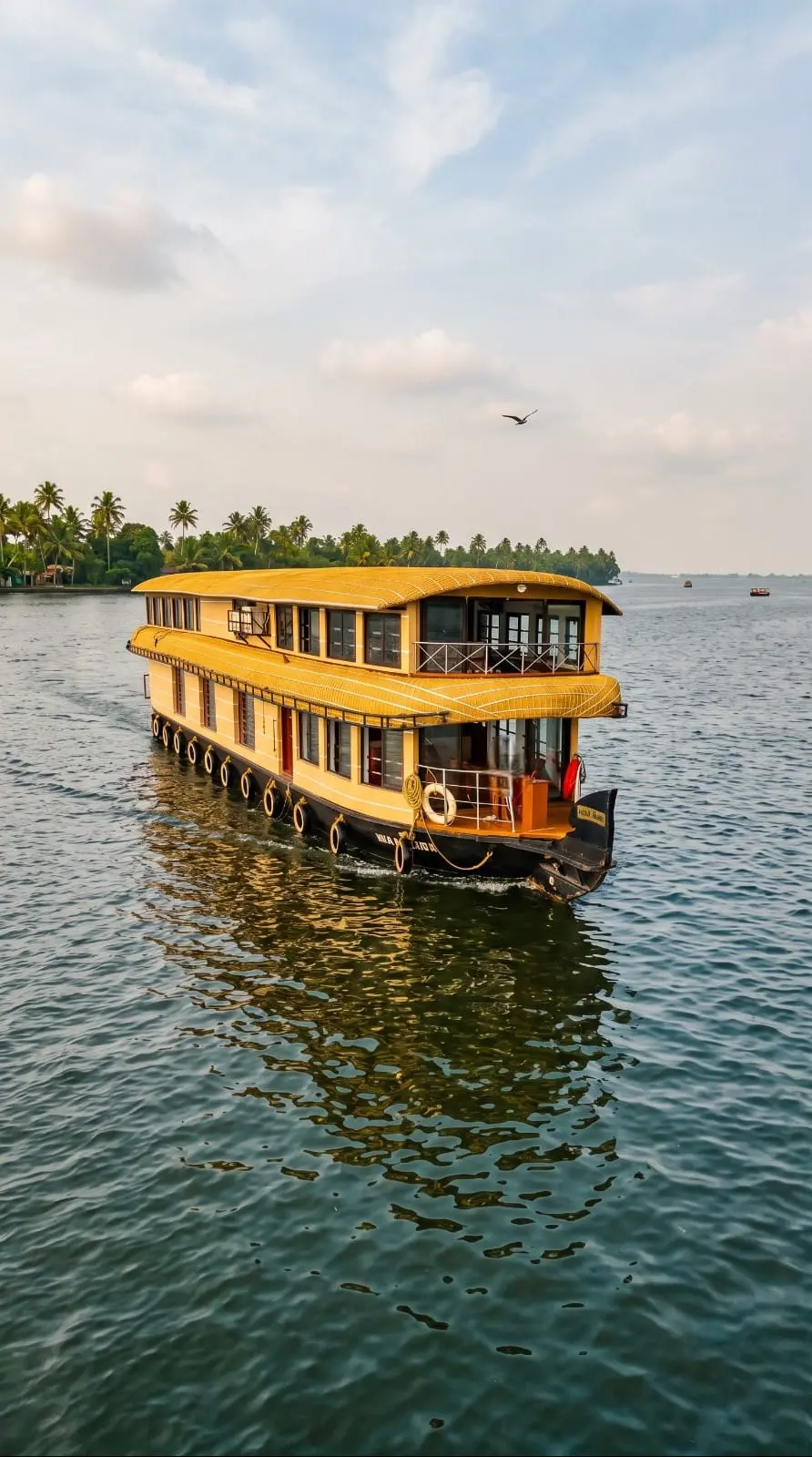 Alleppey houseboat with upper deck to enjoy with friends and family.